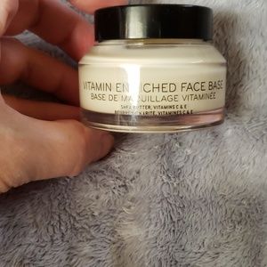 Vitamin enriched face base